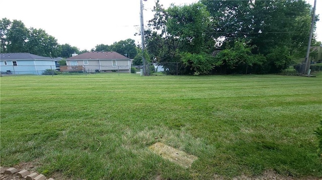 2604 S Peck Ct Unit B, Independence, MO 64055 - view of yard
