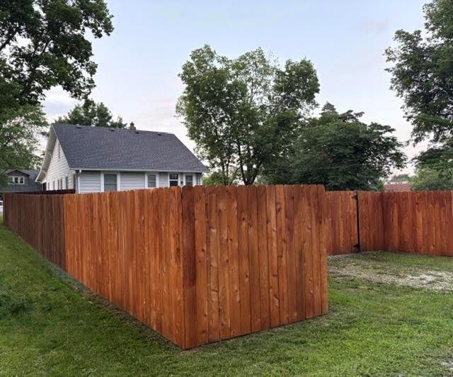 383 E Broadway St, Peculiar, MO 64078 - view of yard