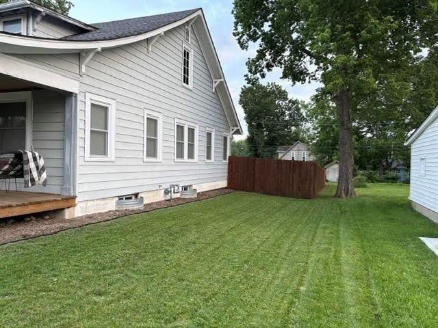 383 E Broadway St, Peculiar, MO 64078 - view of home's exterior