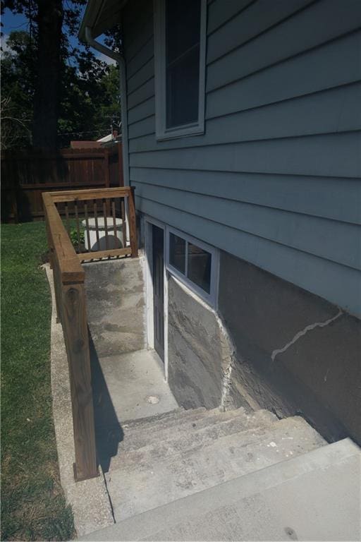 383 E Broadway St, Peculiar, MO 64078 - exterior view