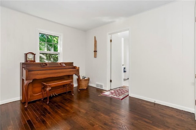 6347 Sni A Bar Rd, Kansas City, MO 64129 - living area featuring wood finished floors and baseboards