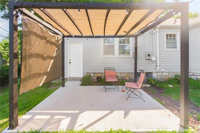 6347 Sni A Bar Rd, Kansas City, MO 64129 - view of patio featuring a pergola