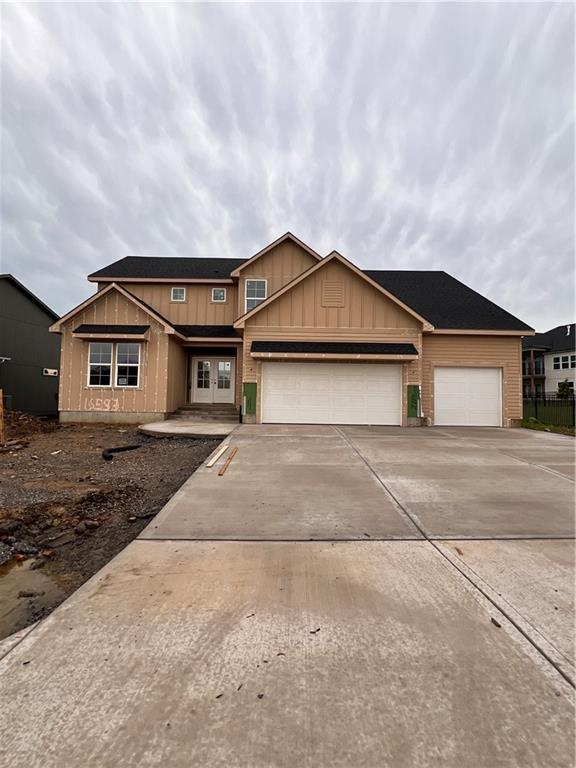 16354 Spring Valley St, Gardner, KS 66030 - photo 2