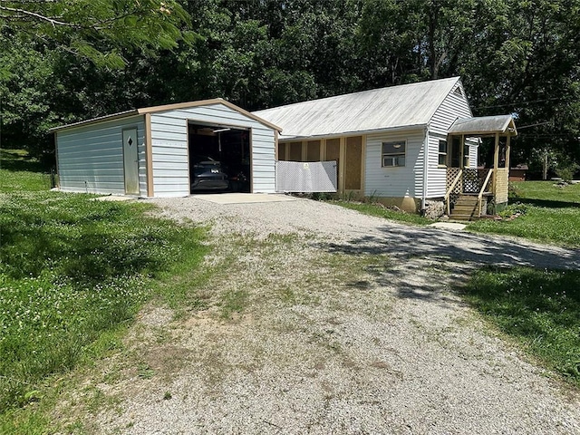 2332 Park Ln, Oak Grove, MO 64075 - detached garage with driveway