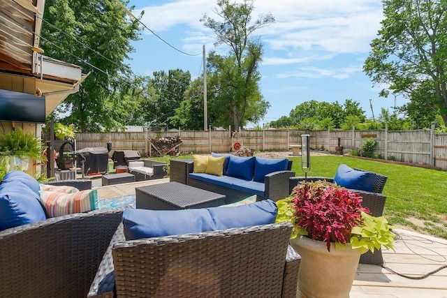 3006 S 39th St, Kansas City, KS 66106 - fenced backyard featuring outdoor lounge area and a patio