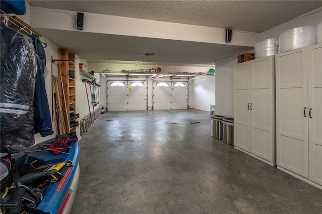 207 Woodhaven Dr, Smithville, MO 64089 - view of garage
