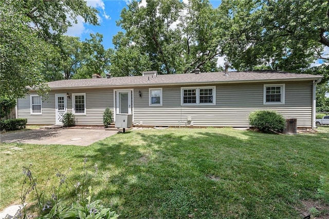 8201 W 89th St, Overland Park, KS 66212 - single story home featuring a patio and a front lawn