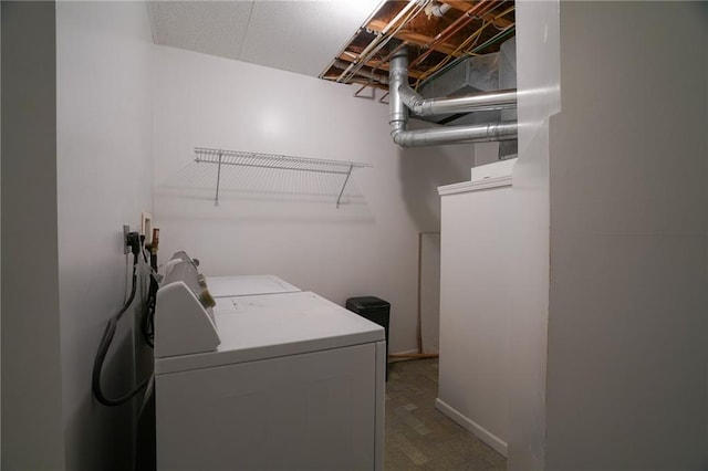 17586 W 161st St, Olathe, KS 66062 - washroom featuring washer and clothes dryer