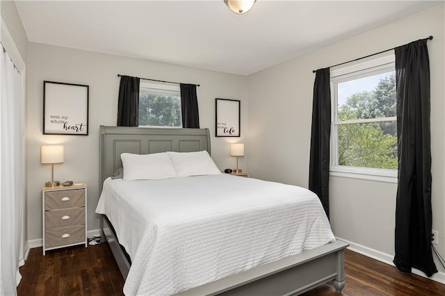 1304 S 39th St, Saint Joseph, MO 64507 - bedroom featuring wood finished floors