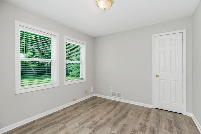 7652 Rainbow Dr, Prairie Village, KS 66208 - photo 10