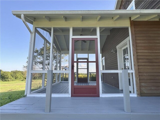 11320 Reno Rd, Oskaloosa, KS 66066 - doorway to property