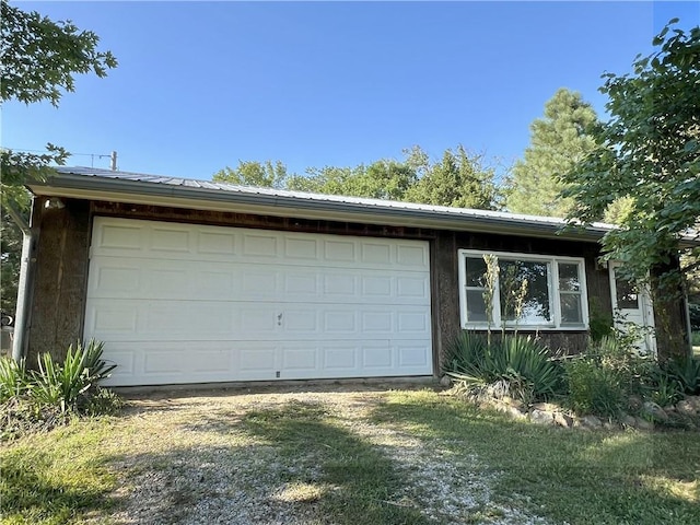 11320 Reno Rd, Oskaloosa, KS 66066 - view of garage