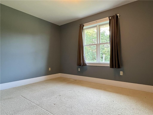 11320 Reno Rd, Oskaloosa, KS 66066 - carpeted empty room featuring baseboards