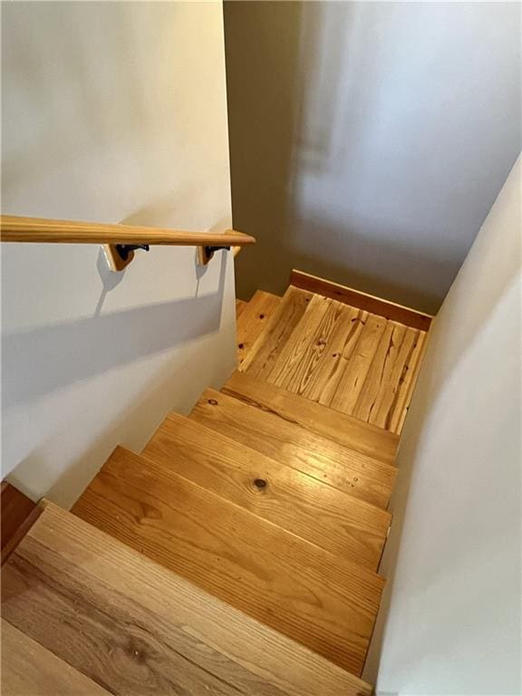 11320 Reno Rd, Oskaloosa, KS 66066 - view of stairs