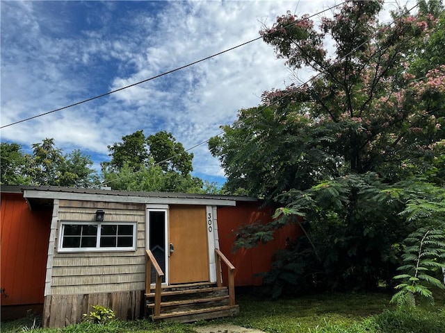 300 W Sea Ave, Independence, MO 64050 - view of outdoor structure with entry steps