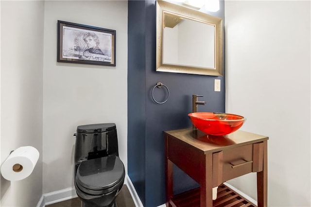 5490 W 85th Ter, Prairie Village, KS 66207 - half bath featuring toilet and vanity