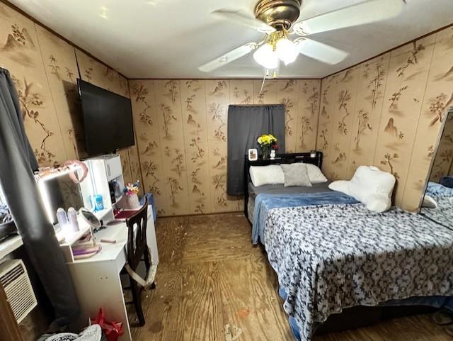 12074 S 1600th Rd, Nevada, MO 64772 - bedroom featuring wood finished floors and ceiling fan