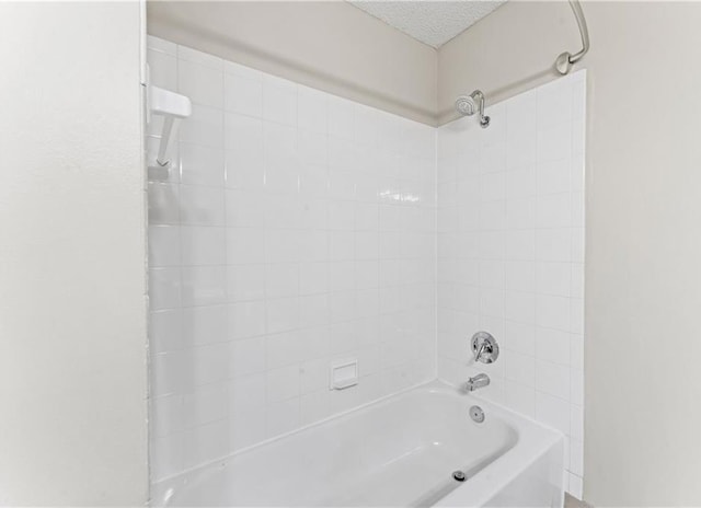 1103 N 2nd St E, Louisburg, KS 66053 - bathroom featuring shower / washtub combination