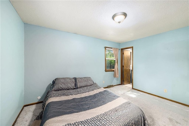 7608 N Serene Ave, Kansas City, MO 64152 - bedroom featuring carpet and a textured ceiling