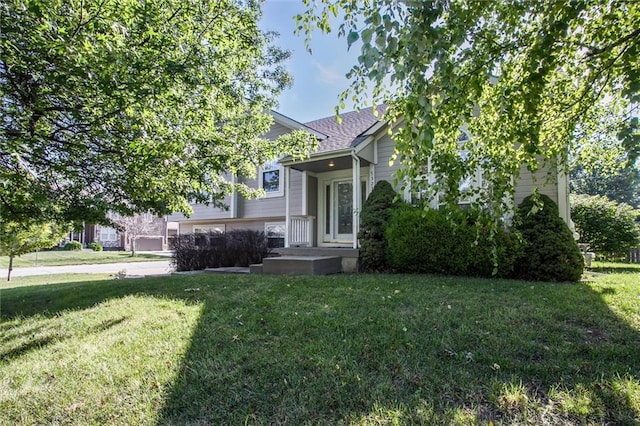 5323 Kenton St, Shawnee, KS 66226 - view of front of house with a front lawn