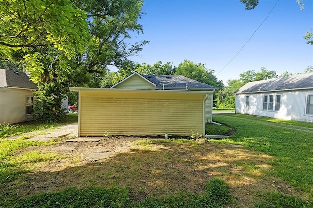 816 Chestnut St, Osawatomie, KS 66064 - view of green lawn