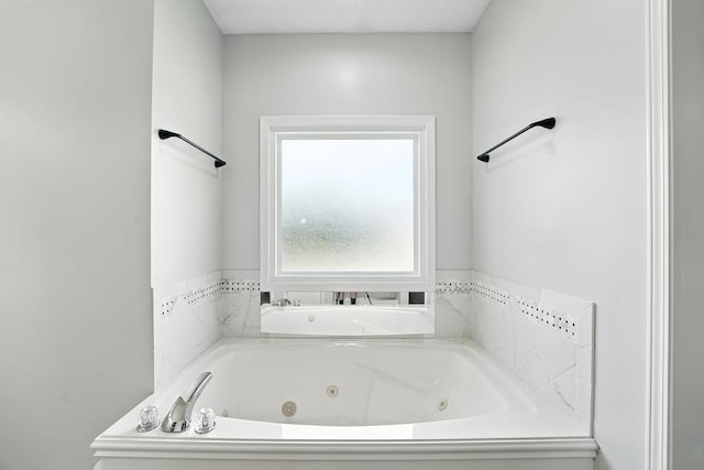 5136 NE Ash Grove Dr, Lees Summit, MO 64064 - full bath featuring a tub with jets
