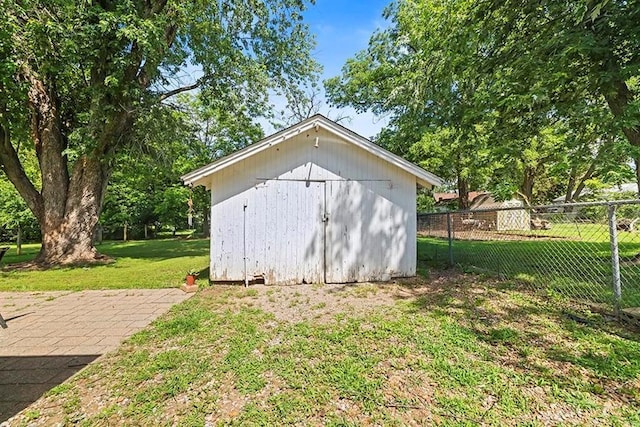 1312 N Main St, Nevada, MO 64772 - view of shed