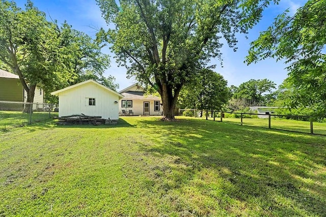 1312 N Main St, Nevada, MO 64772 - view of yard