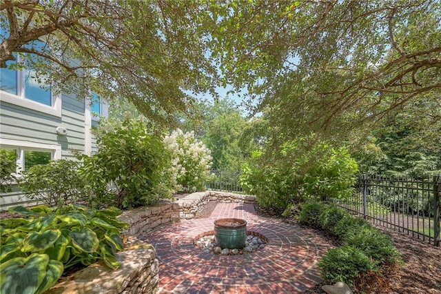 12409 Cambridge Cir, Leawood, KS 66209 - view of patio