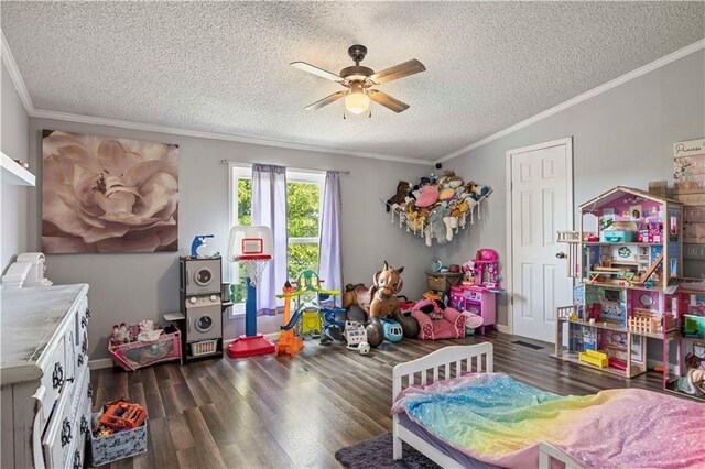 679 Kingman Rd, Pomona, KS 66076 - recreation room with a textured ceiling, ceiling fan, crown molding, and wood finished floors