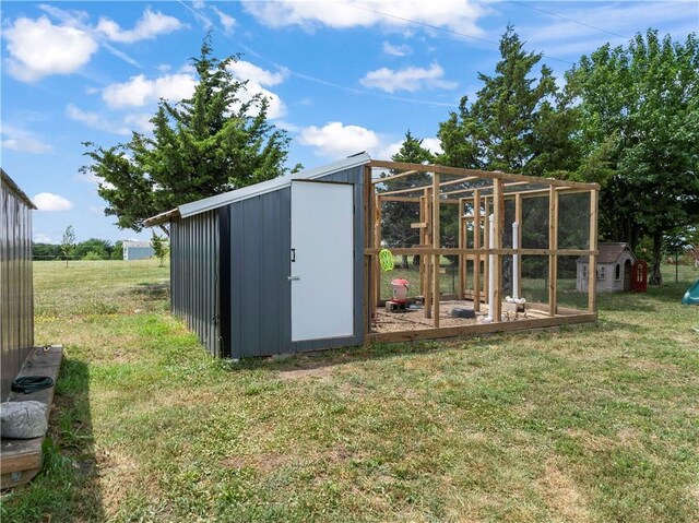 679 Kingman Rd, Pomona, KS 66076 - view of poultry coop featuring a lawn