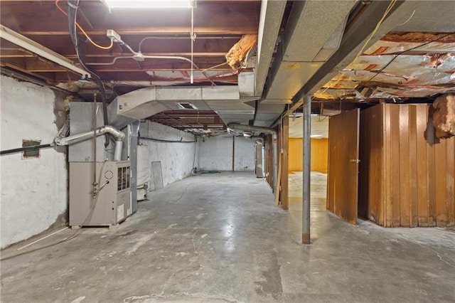 2111 Lombardy Dr, Kansas City, KS 66102 - unfinished basement with heating unit