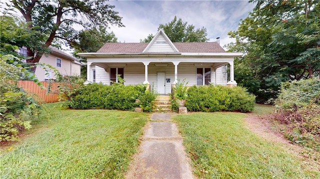 429 N Washington St, Nevada, MO 64772 - photo 1