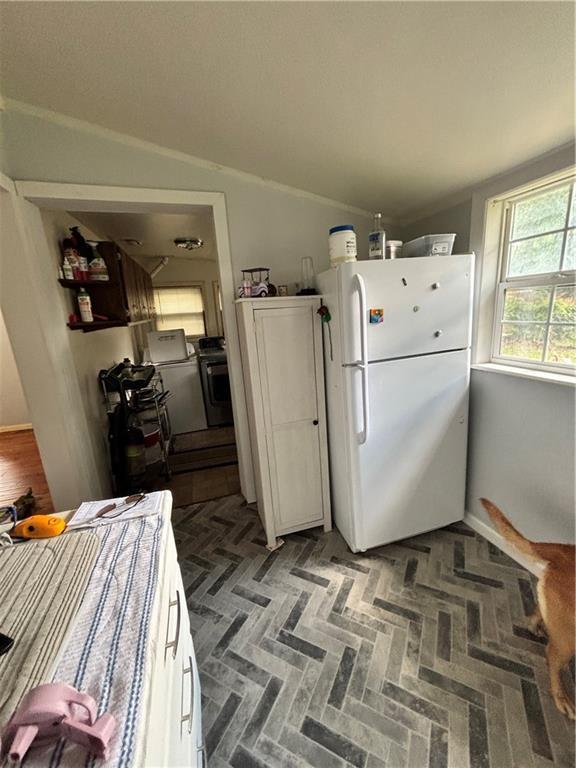 711 W Kansas St, Pittsburg, KS 66762 - photo 9