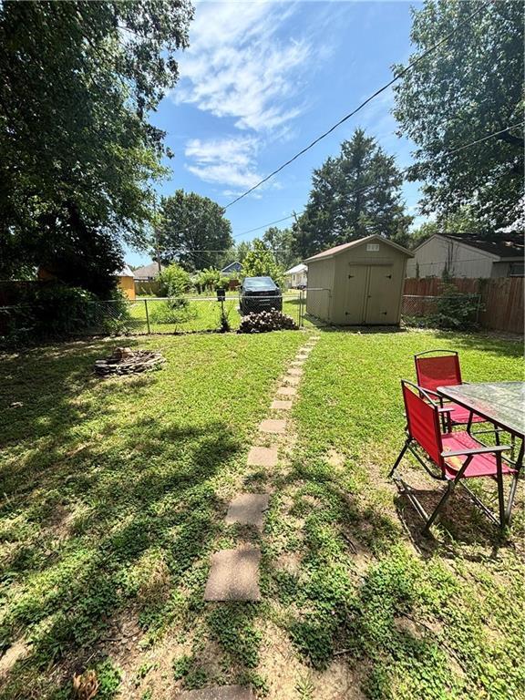 711 W Kansas St, Pittsburg, KS 66762 - photo 11
