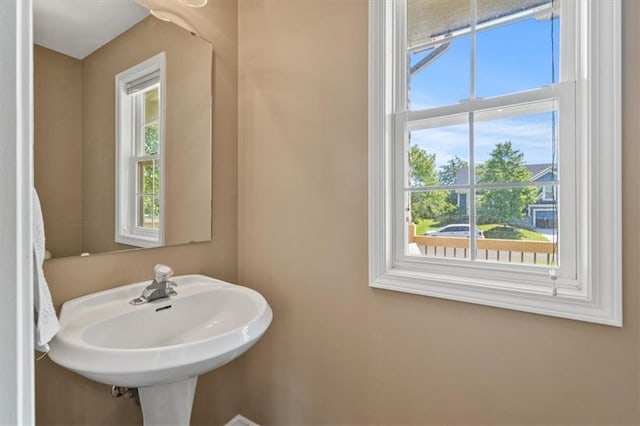2312 SW Post Oak Ct, Lees Summit, MO 64082 - bathroom featuring plenty of natural light