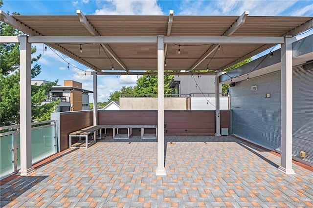 1303 W 47th St, Kansas City, MO 64112 - view of patio