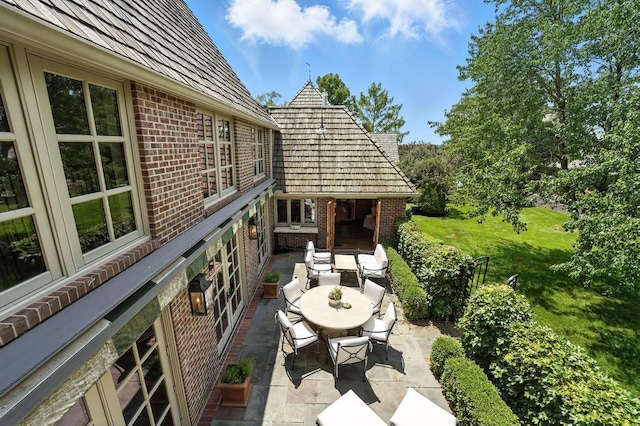 28 Le Mans Ct, Prairie Village, KS 66208 - view of patio