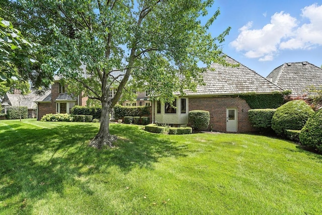 28 Le Mans Ct, Prairie Village, KS 66208 - view of green lawn