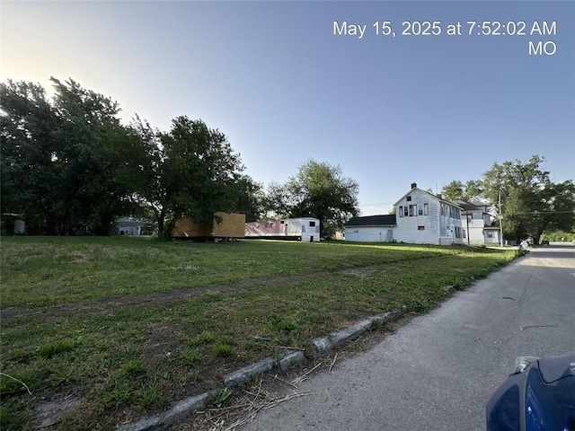 2221 S 9th St, Saint Joseph, MO 64503 - photo 2
