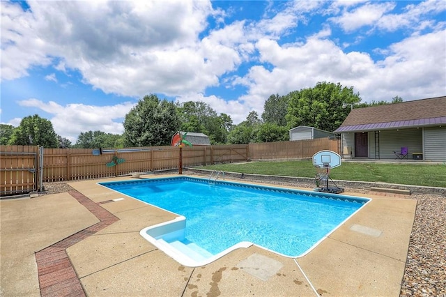 2508 N Mcbride Ave, Sugar Creek, MO 64050 - view of pool featuring a patio area, a fenced backyard, and a diving board
