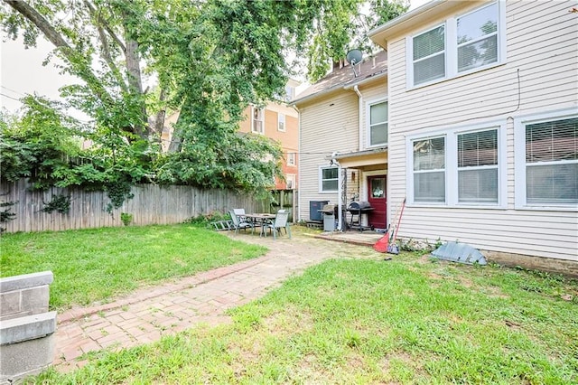 2517 Felix St, Saint Joseph, MO 64501 - view of yard featuring a patio area