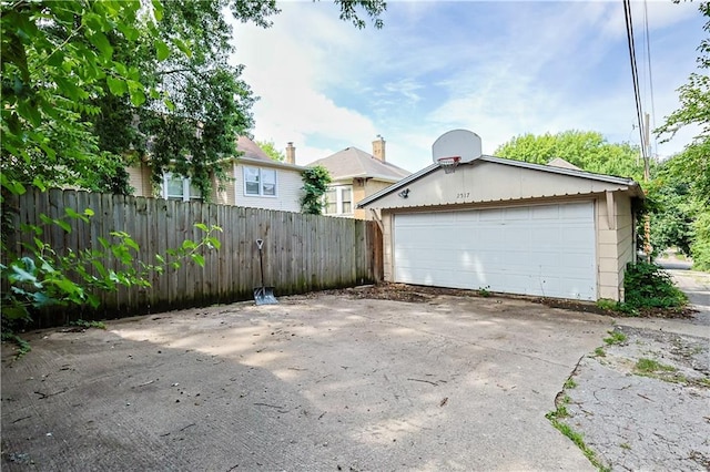 2517 Felix St, Saint Joseph, MO 64501 - view of detached garage