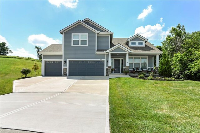 859 Canyon Ln, Lansing, KS 66043