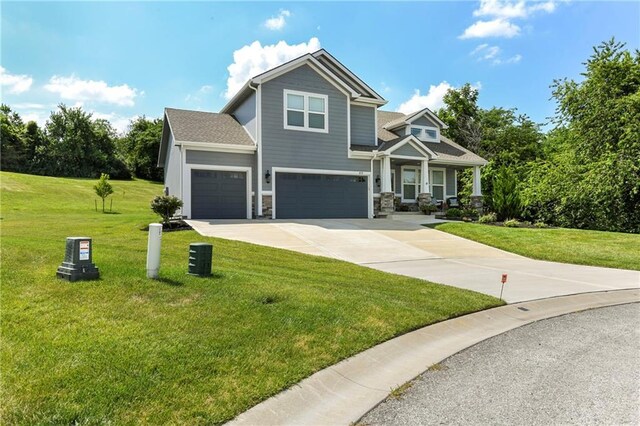 859 Canyon Ln, Lansing, KS 66043