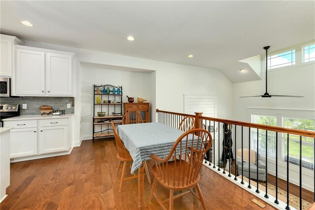 859 Canyon Ln, Lansing, KS 66043