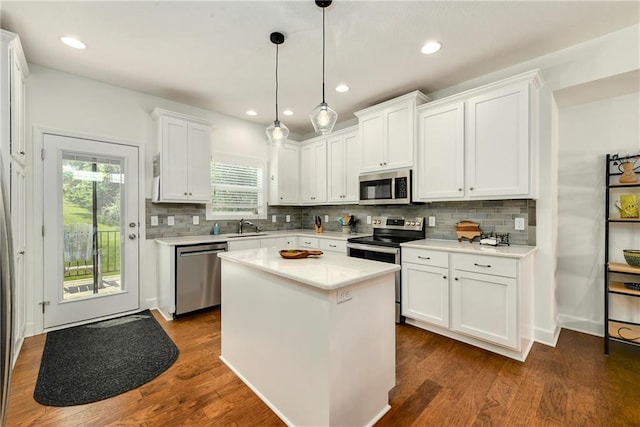859 Canyon Ln, Lansing, KS 66043