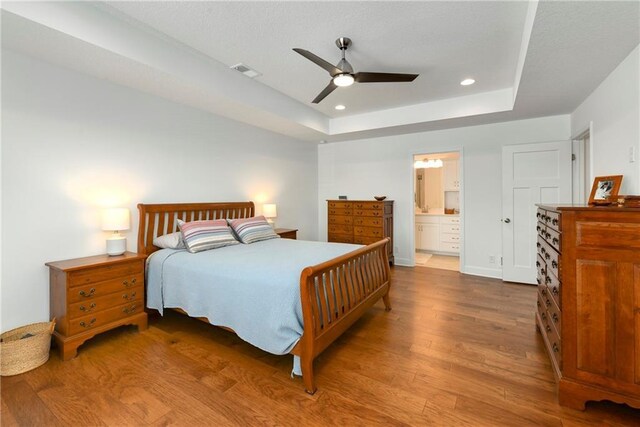 859 Canyon Ln, Lansing, KS 66043