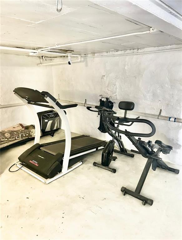 4123 E 6th St, Kansas City, MO 64124 - view of workout area