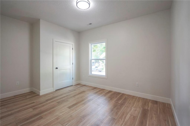 105 W Shawnee St, Paola, KS 66071 - photo 30
